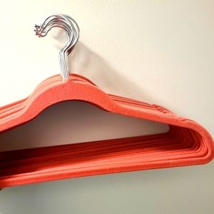 19 Velvet Hangers